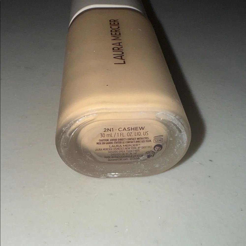 Laura Mercier Foundation- 2N1 Cashew